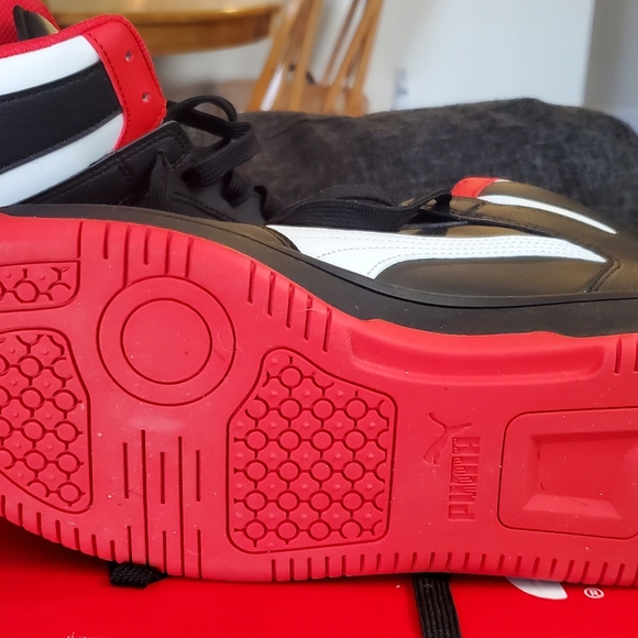 Mens Puma Layup size 12 - Picture 2 of 3